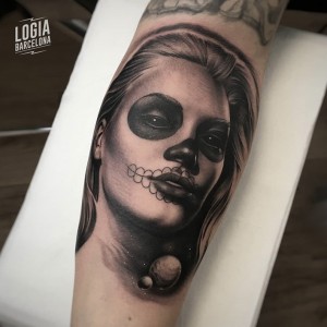 tatuaje_brazo_catrina_Logia_Barcelona_Pablo_Munilla        